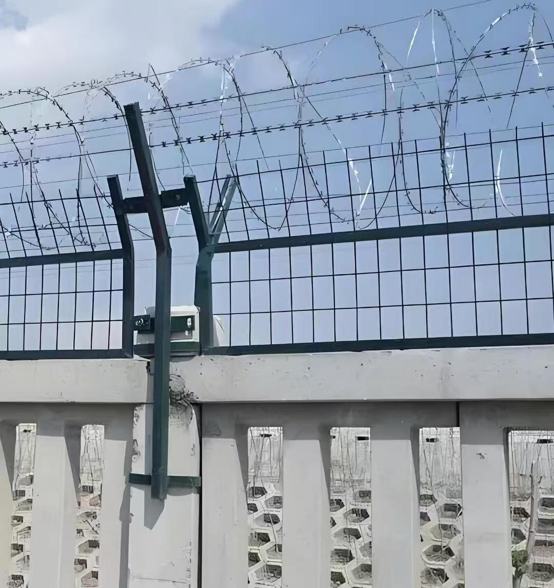 铁路护栏网 坚固背后的安全守护